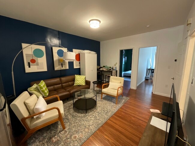 Foto del edificio - 871 Harrison Ave