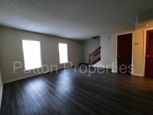 Building Photo - 1601 Willowby St