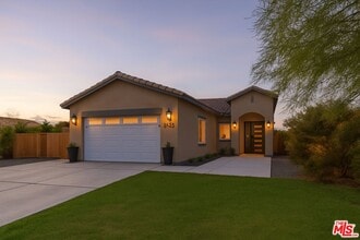 Building Photo - 16295 Ave Atezada