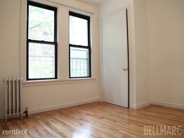 Building Photo - 201 W 82nd St