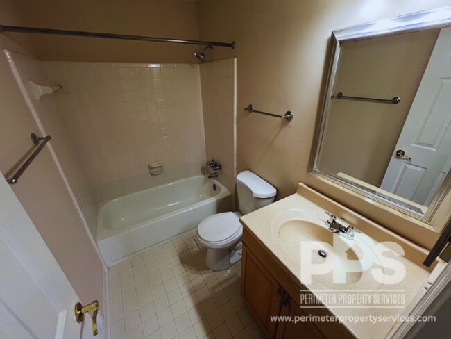 Foto del edificio - 2950 Lexington Trace Dr