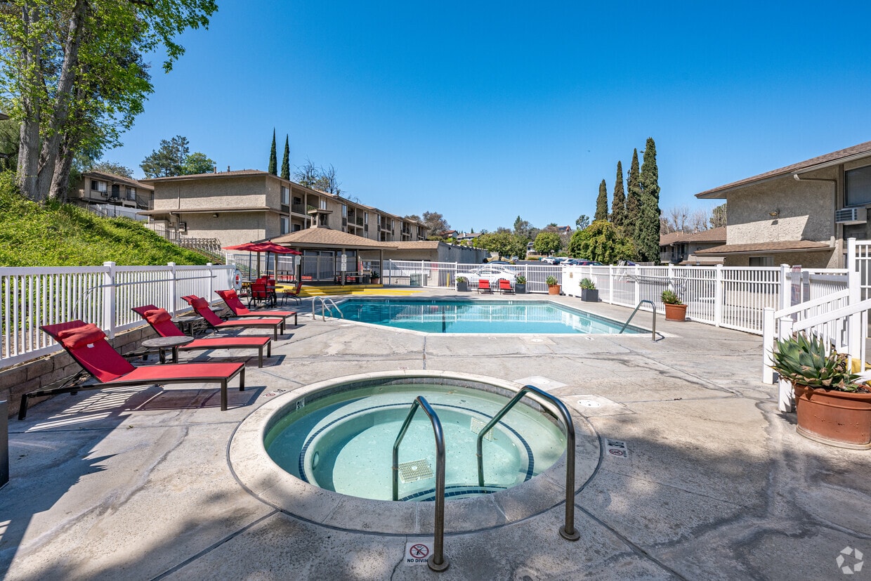 Woodglen Apartment Homes - 1800 E Aroma Dr West Covina, CA 91791 ...