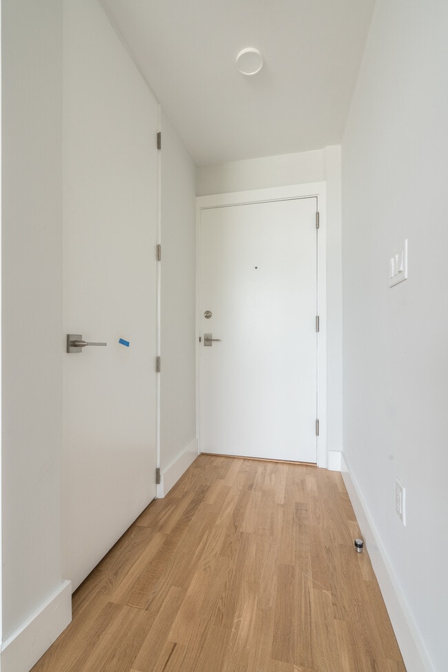 Building Photo - 335 Harvard St