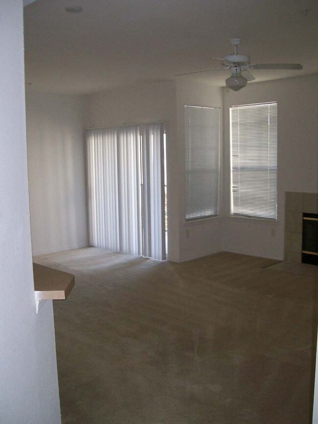 Building Photo - 2000 Erving Cir