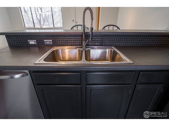 Foto del edificio - 3575 28th St