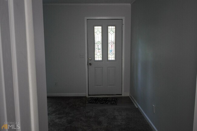 Building Photo - 96 Hall Cir