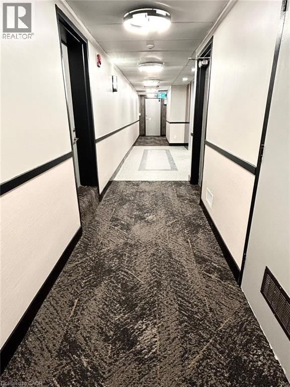 Photo du bâtiment - 75 York St