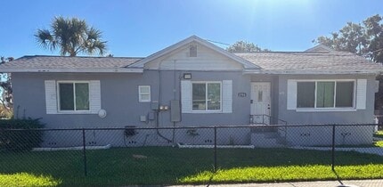 Building Photo - 1704 Freeman St S