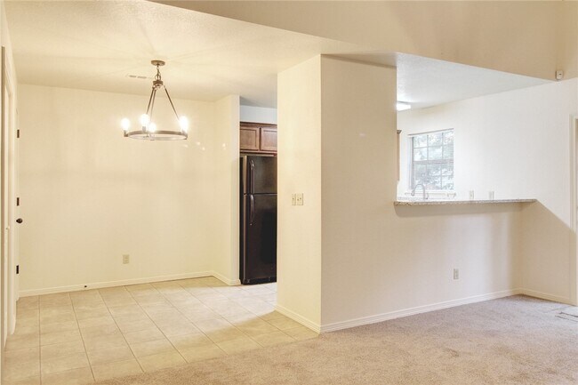 Foto del edificio - 1746 N Chestnut Ave