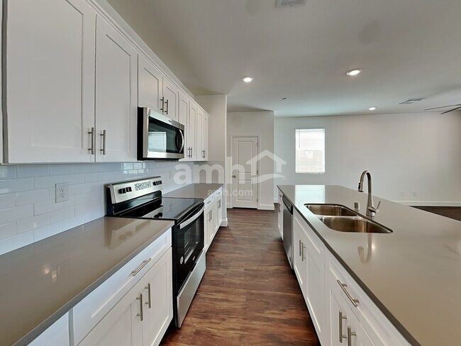 Foto del edificio - 134 Charmante Tulip Lane