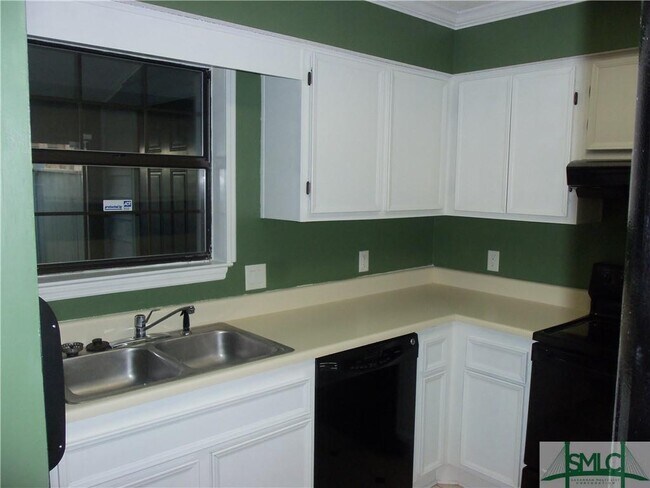 Building Photo - 61 Hidden Lake Ct