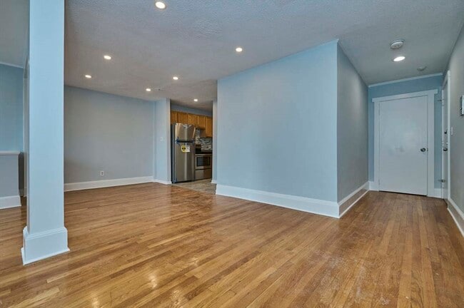 Building Photo - 178 Brighton Ave