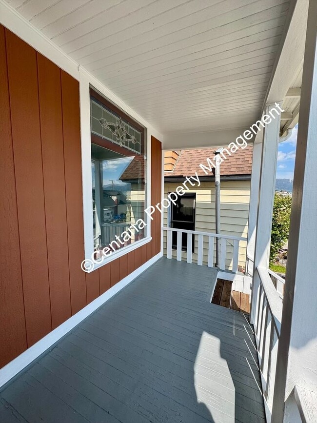 Building Photo - 2 bedroom House, located Uptown near MT Tech!