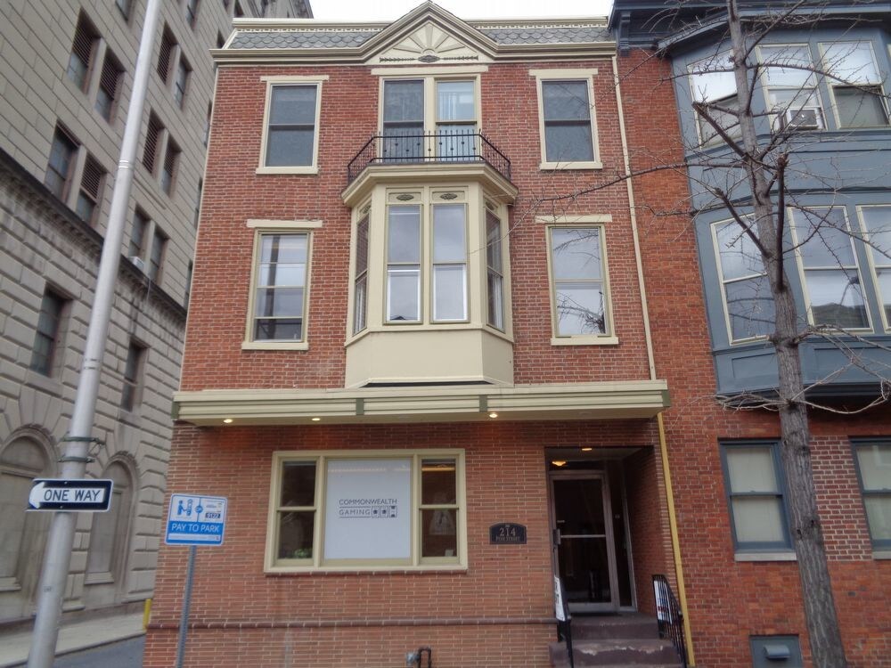 Primary Photo - 214 Pine St