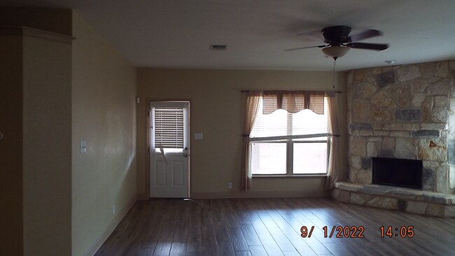 Building Photo - 648 Perugia