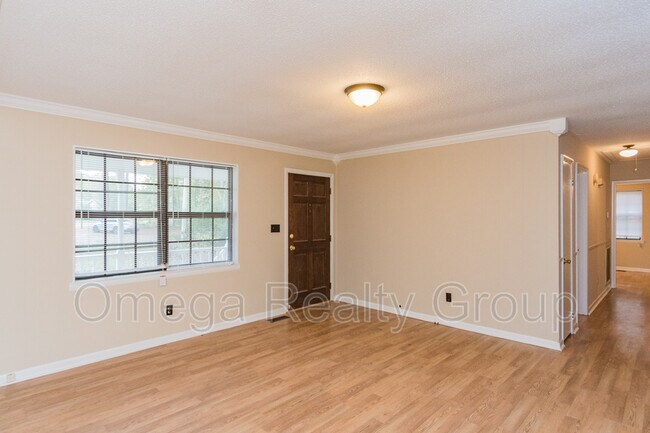 Foto del edificio - 631 Scott Dr