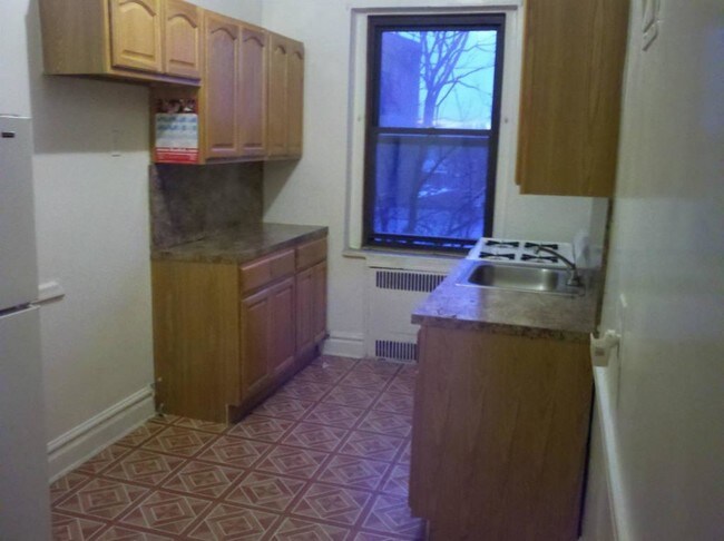 Foto del edificio - 1776 E 13th St