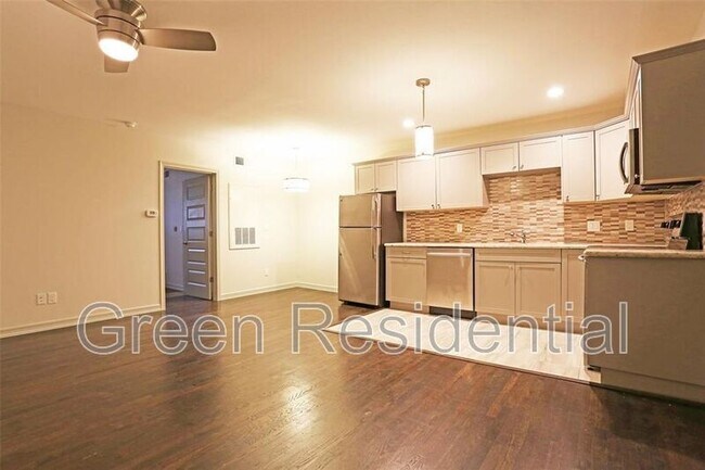 Foto del edificio - 4737 Aftonshire Dr