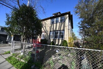 Building Photo - 1837 GREY Ave