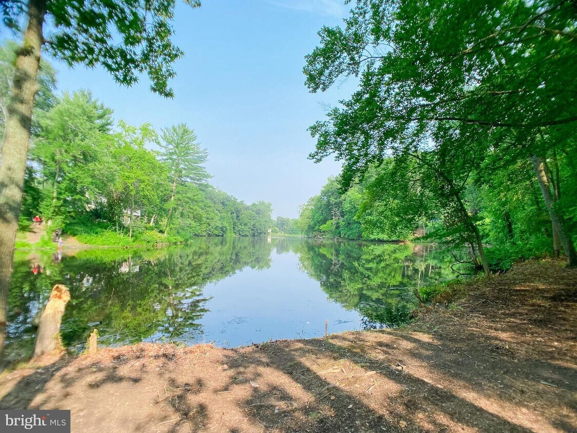 651 Lake Blvd, Lindenwold, NJ 08021 House Rental in Lindenwold, NJ