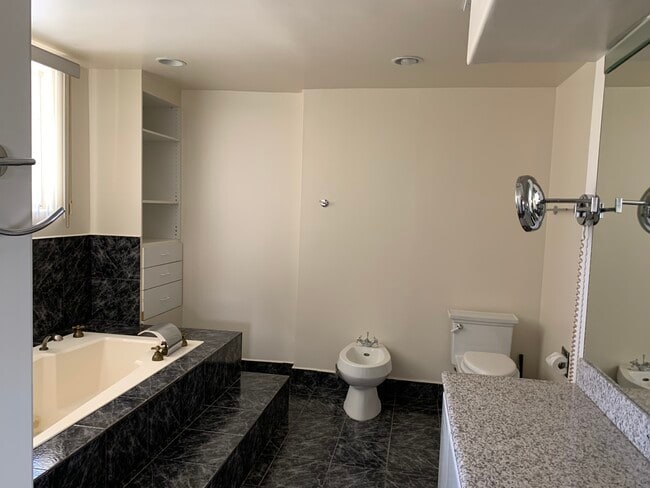 Building Photo - 7711 Sausalito Ave