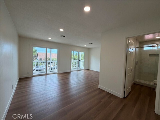 Building Photo - 5051 Yearling Ave