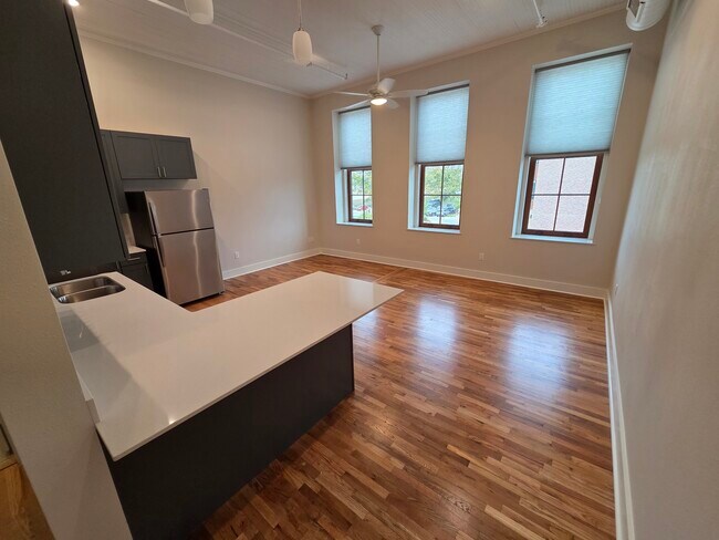 Foto del edificio - 124 Main St