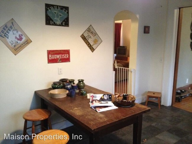 Building Photo - 583 Averill Ave