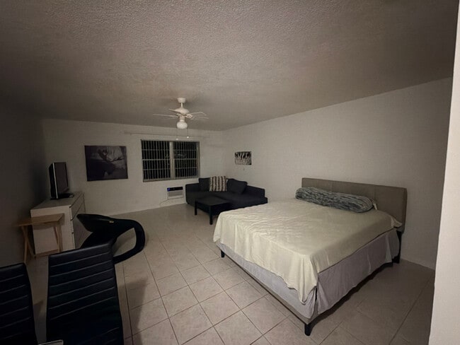 Photo - 120 SE 9th Ct Apartment