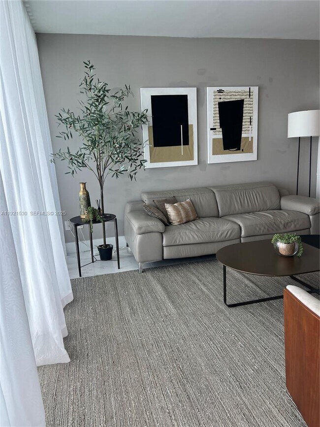 Foto del edificio - 3131 NE 7th Ave