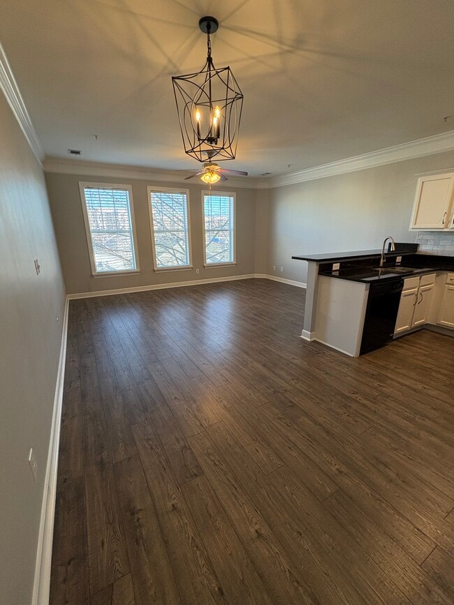 Building Photo - 2310 Elliott Ave