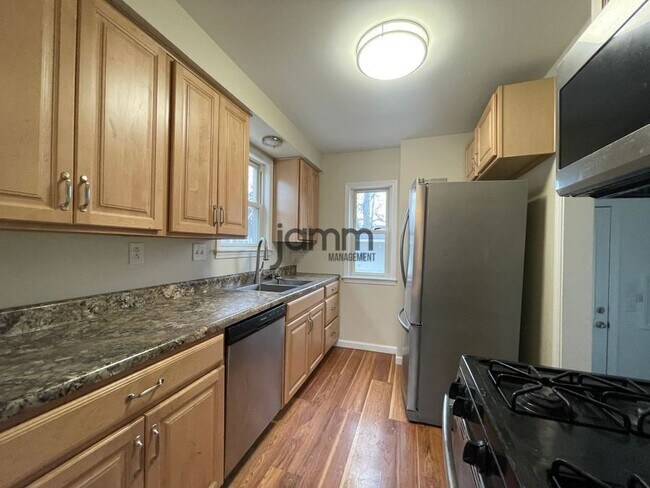 Foto del edificio - 52 Gould Ave