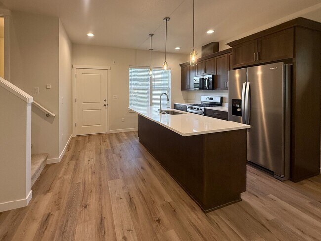 Foto del edificio - 352 SE Shetterly Dr