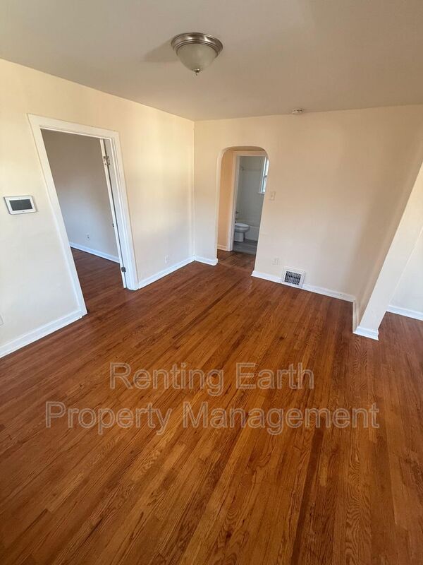 Foto del edificio - 7138 Garesche Ave