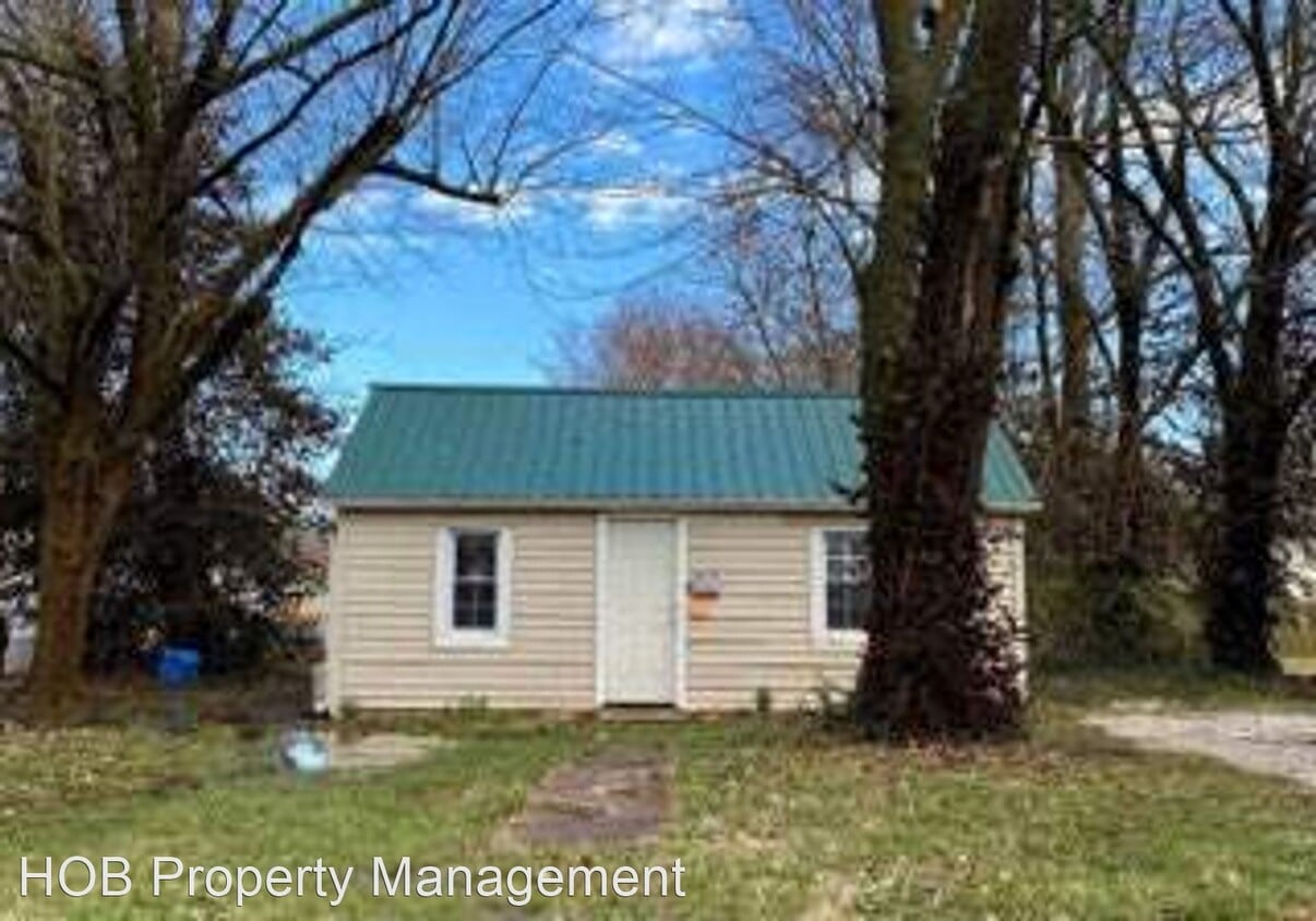 2 br, 1 bath House 2551 W State St House Rental in Springfield, MO