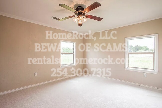 Building Photo - 3 Bedroom 2 Bath Home in Gatesville Availa...