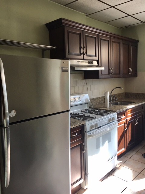 Foto principal - 810 Grand St