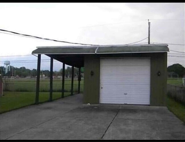 Foto del edificio - 3447 Arnsby Rd