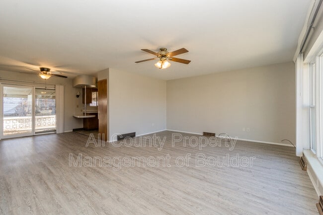 Building Photo - 1618 Lamplighter Dr