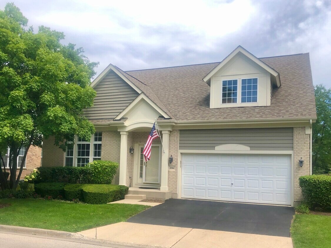 Primary Photo - 2061 Inverness Dr