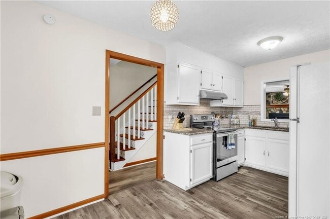 Building Photo - 2 Bedrooms 2.5 Bathrooms Townhouse
