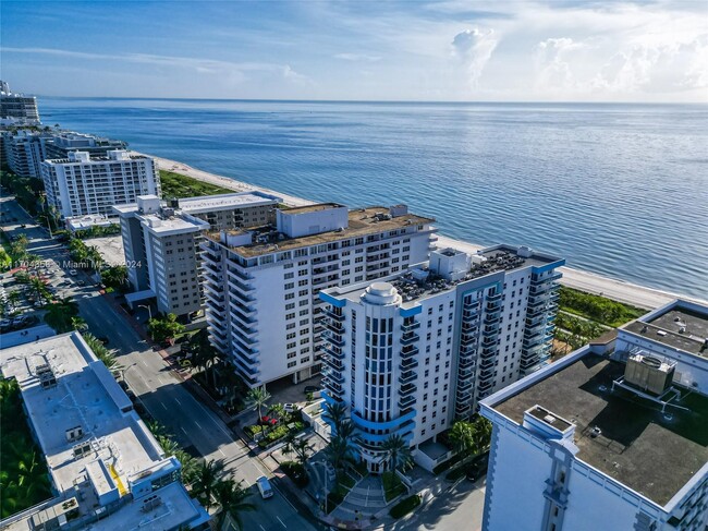 Foto del edificio - 9201 Collins Ave