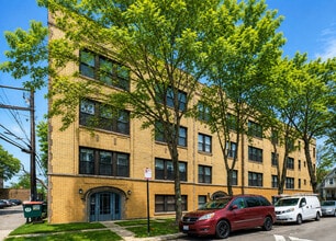 Building Photo - 4016 N Spaulding Ave