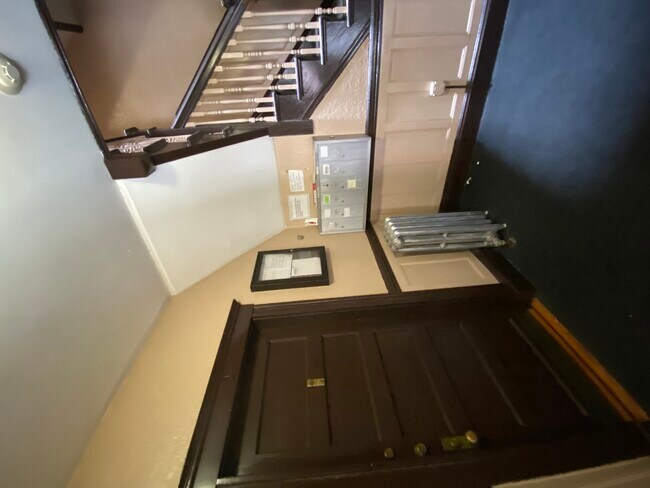 Foto del edificio - 35 Mt Hood Rd
