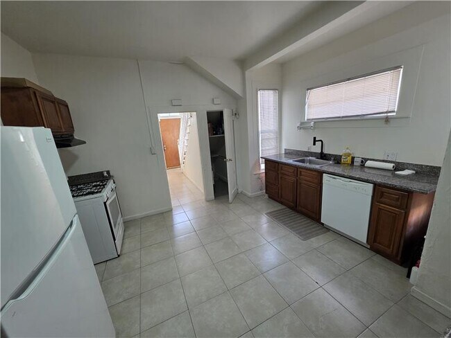 Foto del edificio - 828 Wood St