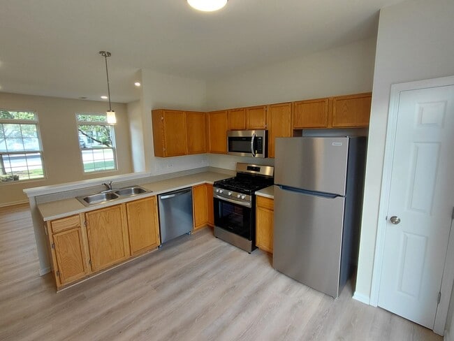 Building Photo - 7214 Bradley Dr