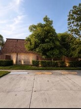 Building Photo - 1421 14th Ln
