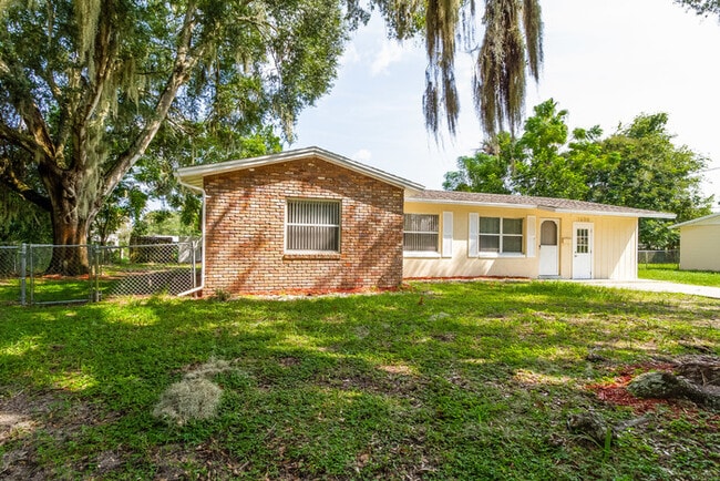 Building Photo - Pretty 3BR 2BA now leasing!
