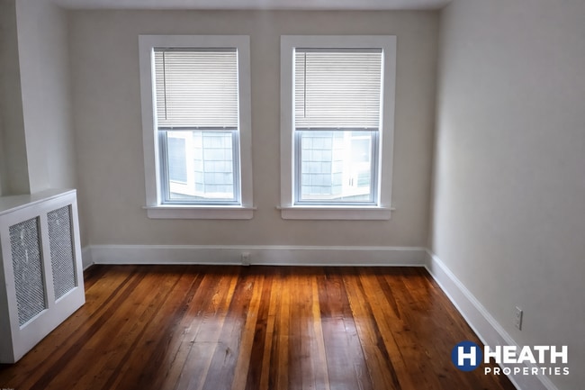 Building Photo - 6 Bowdoin Park