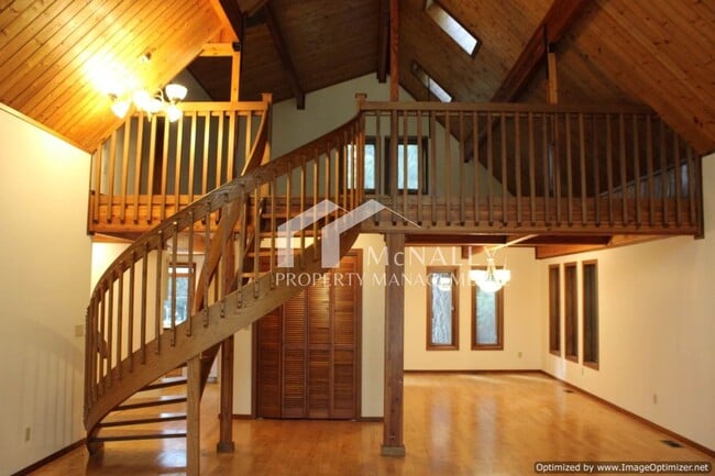 Building Photo - Wonderful 3-Bedroom Lindal Home on 5 Acres in Artondale